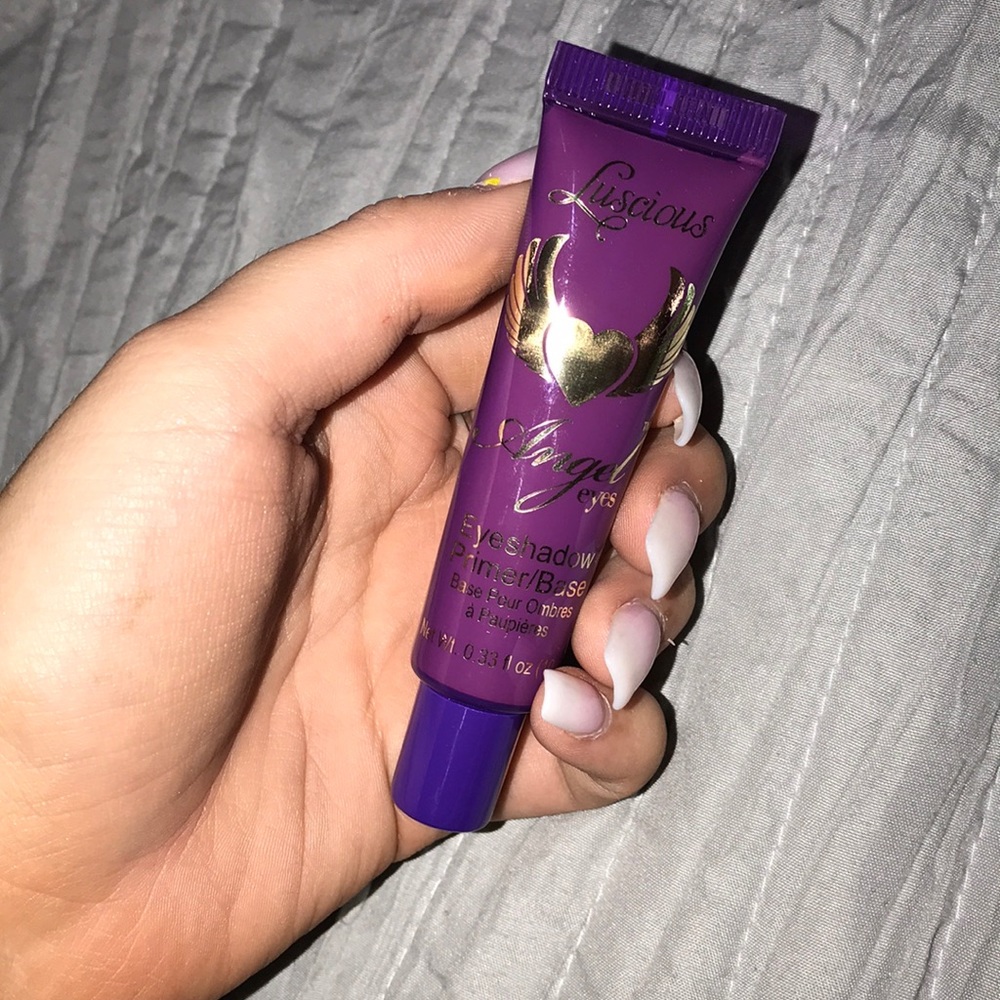 Eyeshadow primer!